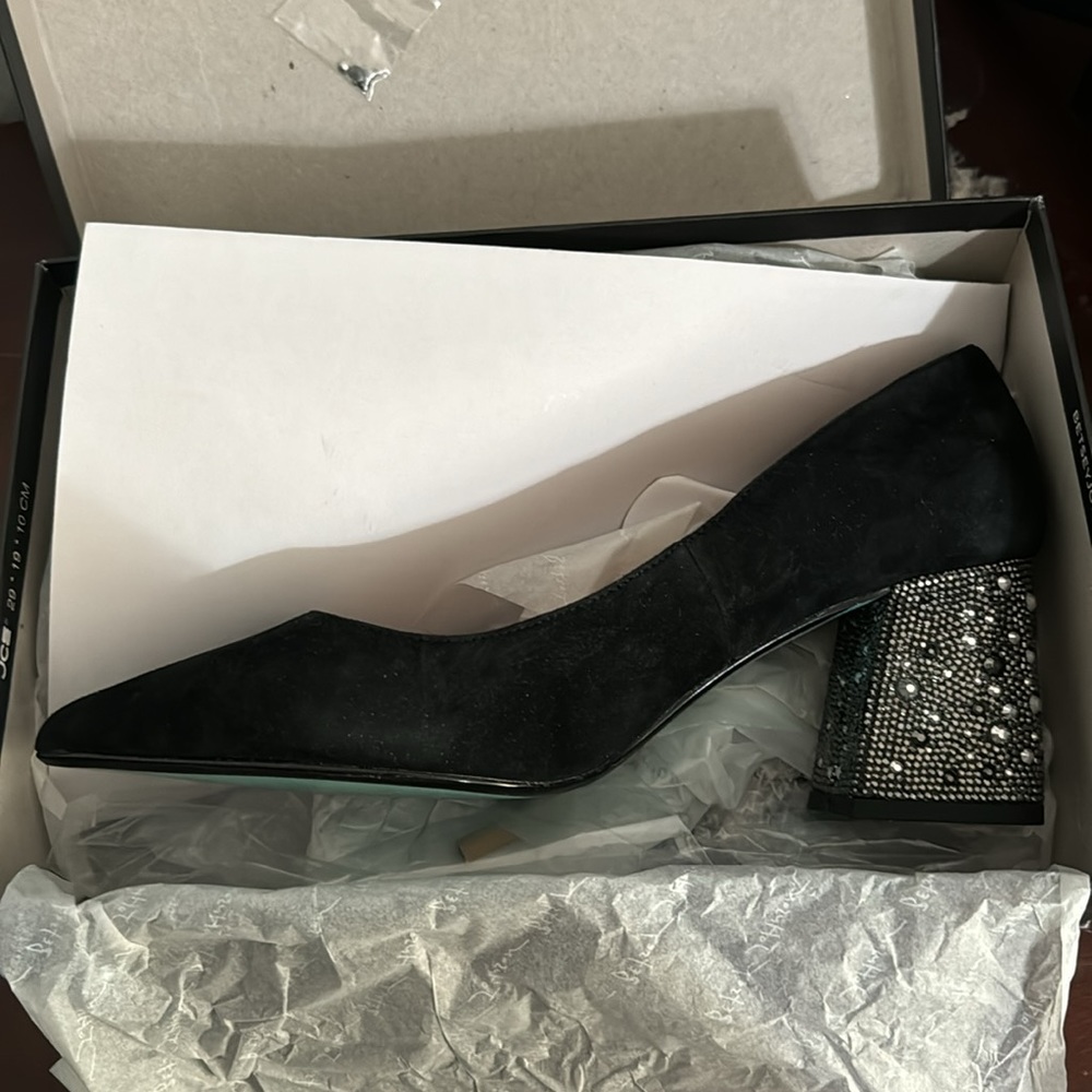 Betsy Johnson Black Sued size 10 heels
